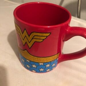 🇺🇸Wonder Woman Red & Blue Mug-143A $15 or $12 w/offer. *mug deal
